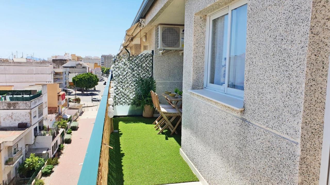 Universidad Del Mar - Alquiler Solo Familias Gandía Exterior foto